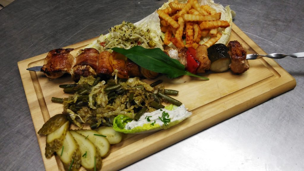 Ouzorexi grill fleisch griechenland