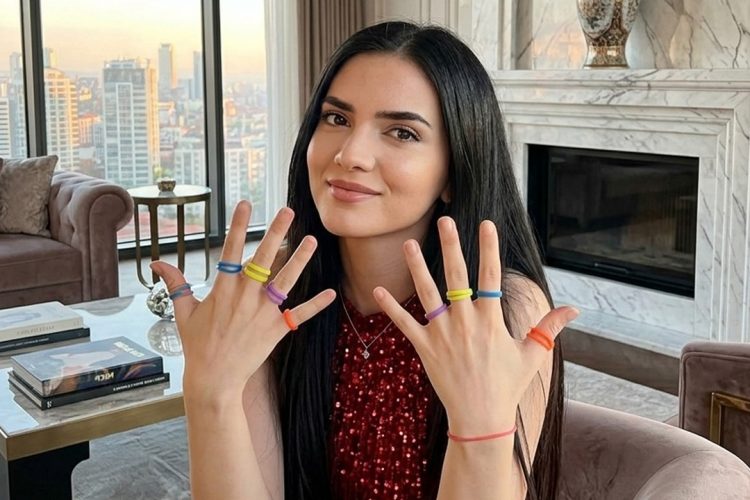 Looping codes trend gen z